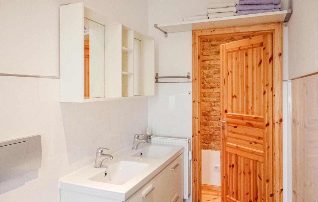 1 Bedroom Gorgeous In Apartment Berlin
