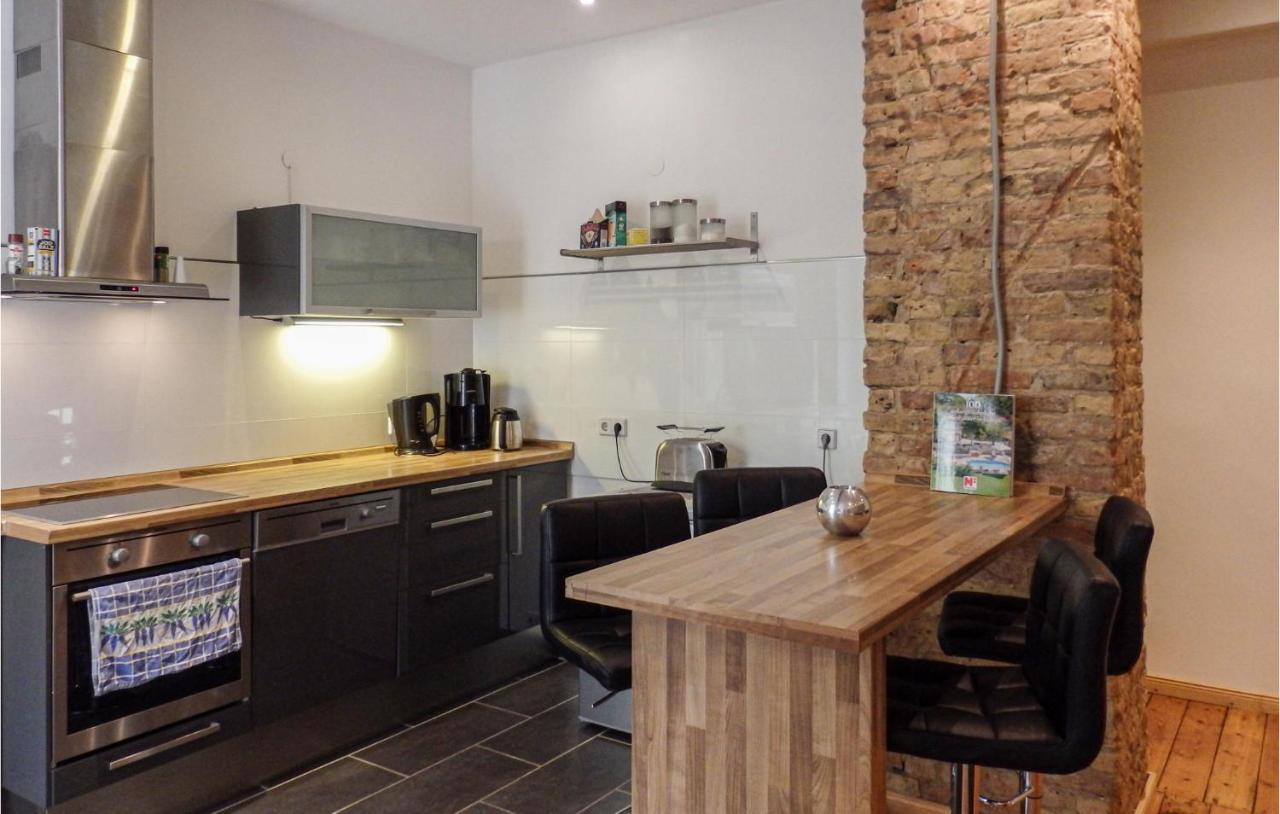 1 Bedroom Gorgeous In Appartement *